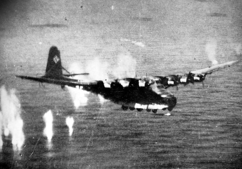 Illustration for article titled This Giant Nazi Plane Was The Largest Land-Based Transport Of WWII